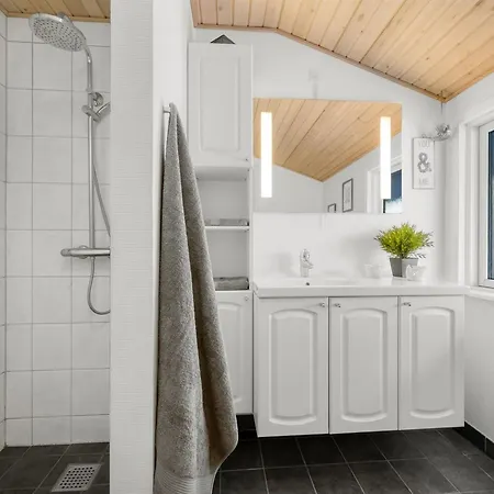 Holiday Eilert - 3-9km From The Sea In Western Jutland By Interhome 펜션